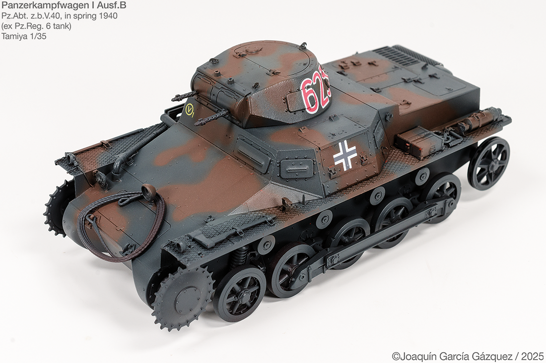 WIP: Panzerkampfwagen I Ausf.B; Tamiya1/35. Airbrush base done!
